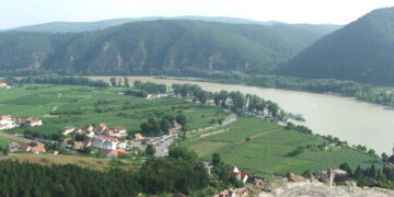 Titelbild Gemeinderatswahl NÖ 2025. Panoramablick auf die Wachau in Niederösterreich