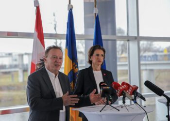 Weninger und Collini bei Pressekonferenz zur Europastunde