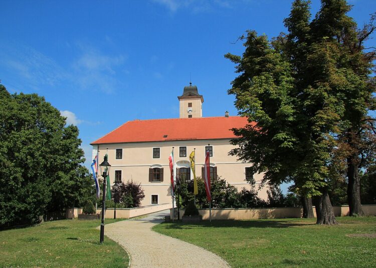 Schloss und Park in Vösendorf