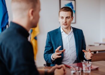 „NÖ-Plan“ soll bestehende Strukturen verändern – Sven Hergovich und Hannes Weninger im Interview