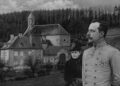 Eigene Montage zeigt Kronprinz Rudolf und Mary vor dem Jagdschloss Mayerling. Bild: https://de.wikipedia.org/wiki/Schloss_Mayerling; https://commons.wikimedia.org/w/index.php?curid=59033864; ÖNB Anno Datenbank: Wiener Salonblatt vom 3.2.1889
