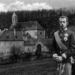 Eigene Montage zeigt Kronprinz Rudolf und Mary vor dem Jagdschloss Mayerling.