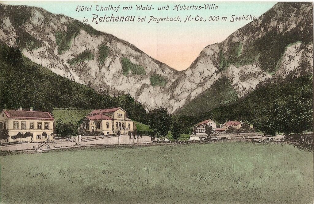 Ein Postkarten-Abbild zeigt den historischen Thalhof
