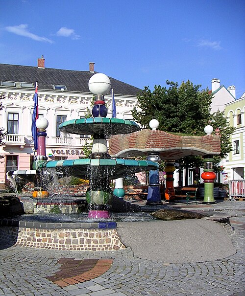 Hundertwasserbrunnen in Zwettl